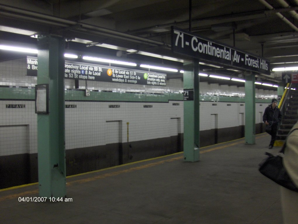 Forest Hills, NY - Forest Hills – 71st Avenue (métro de New York) — Wikipédia