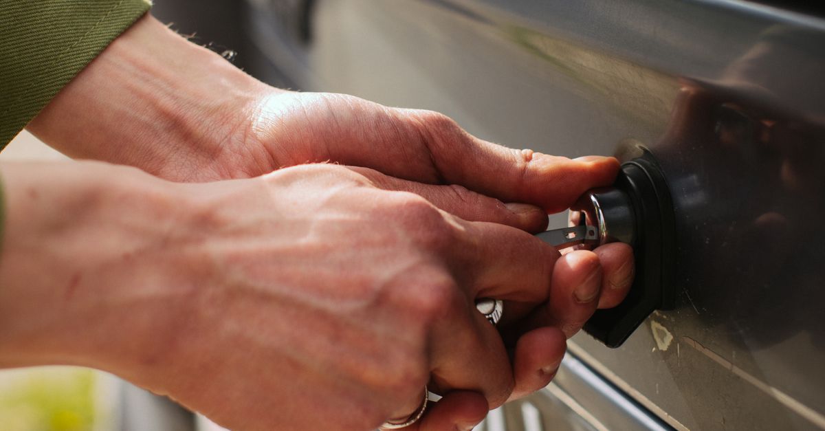 car key cutting machine — College Point Locksmith